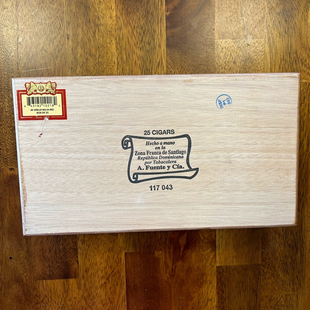 Arturo Fuente Anejo Reserva Box - Picture 5 of 5